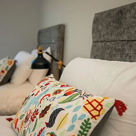 Apartment 290 - *